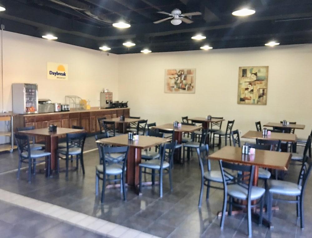 Days Hotel By Wyndham Peoria Glendale Area Екстериор снимка