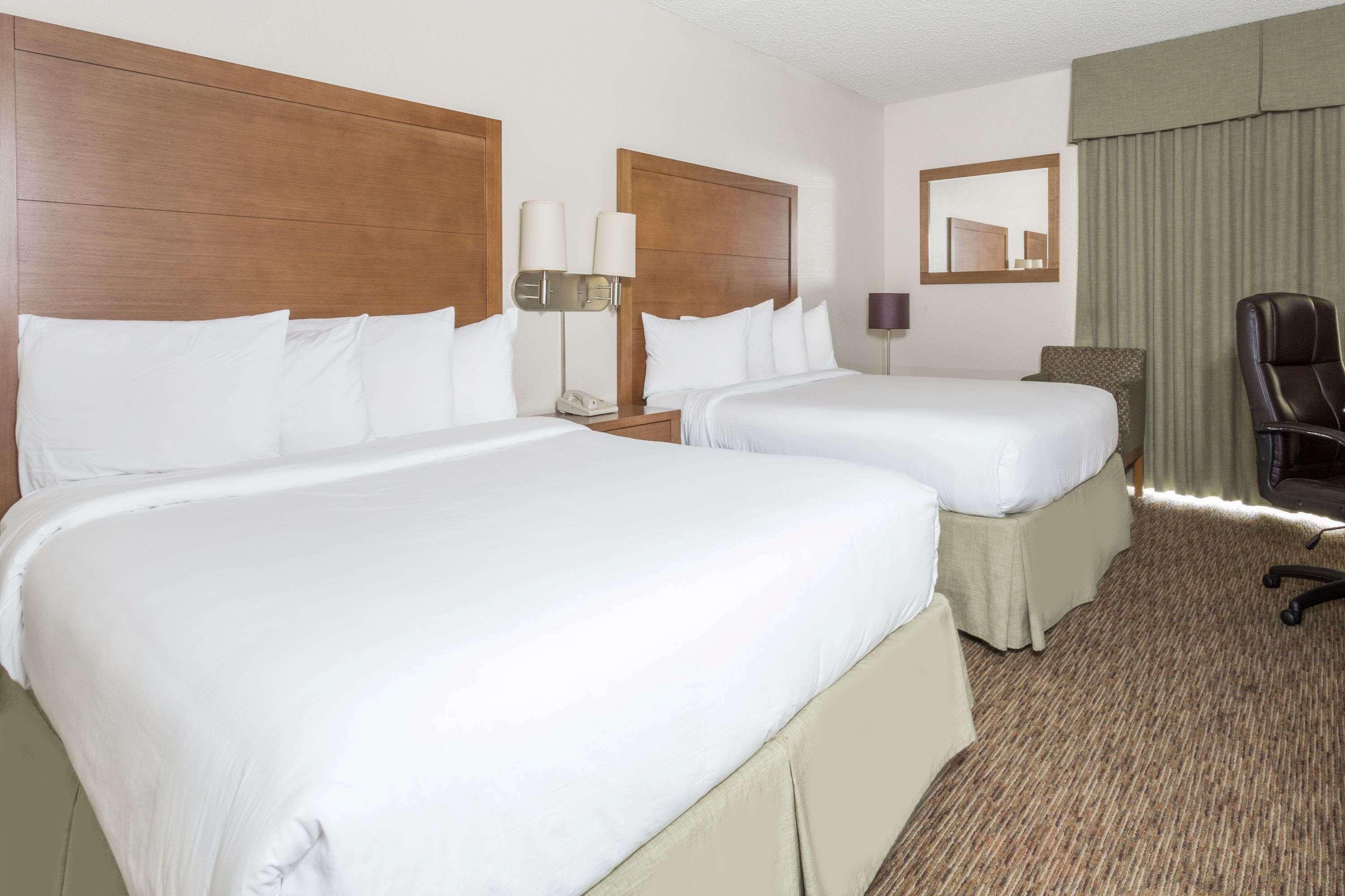 Days Hotel By Wyndham Peoria Glendale Area Екстериор снимка