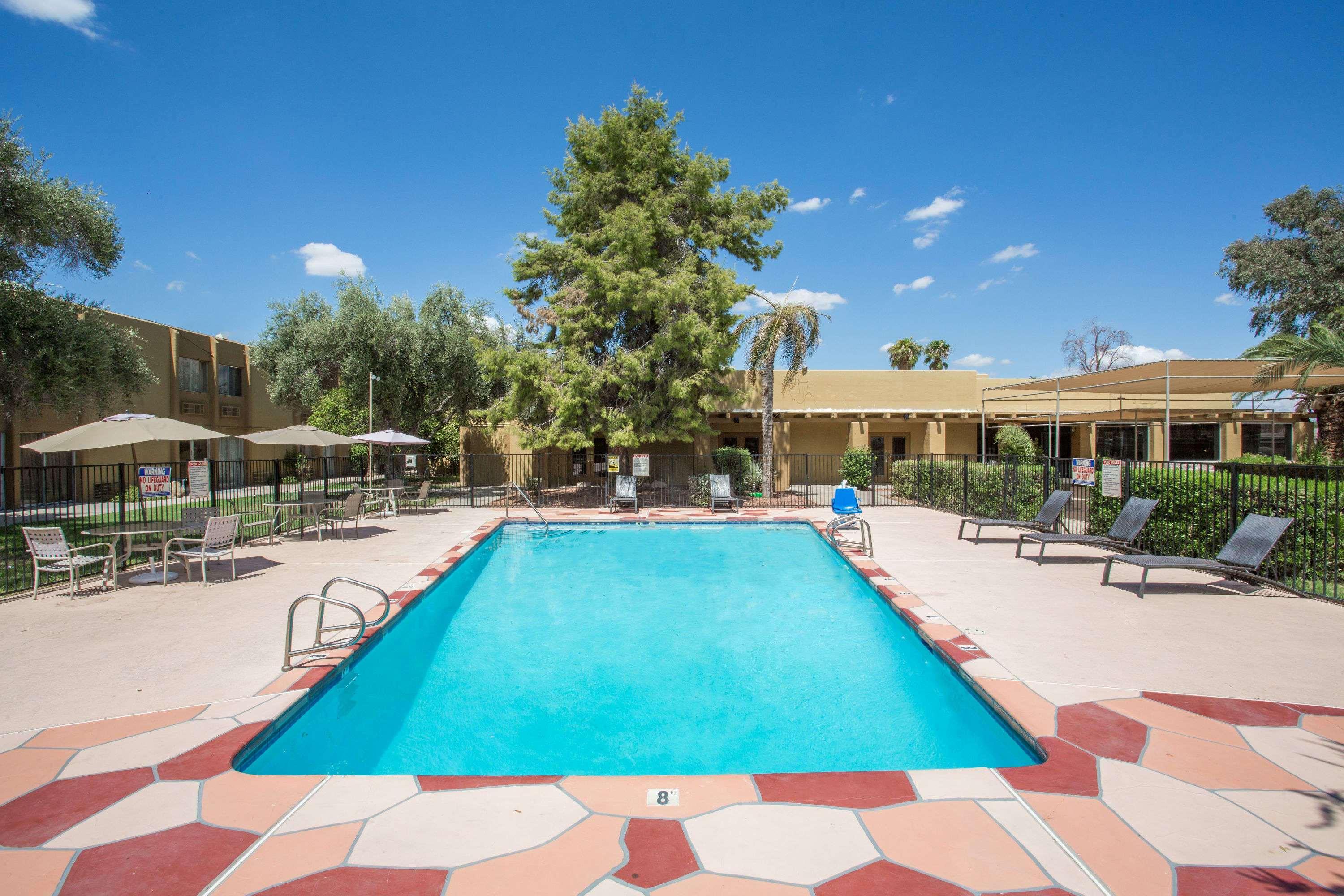 Days Hotel By Wyndham Peoria Glendale Area Екстериор снимка